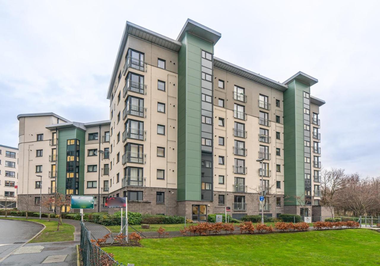 The New Lochend Park View Residence Edinburgh Exterior photo